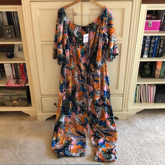 Forever 21 Pants - Forever 21 Toxika Floral Tropical Jumpsuit